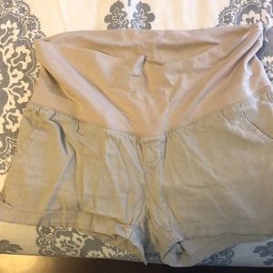 Maternity shorts